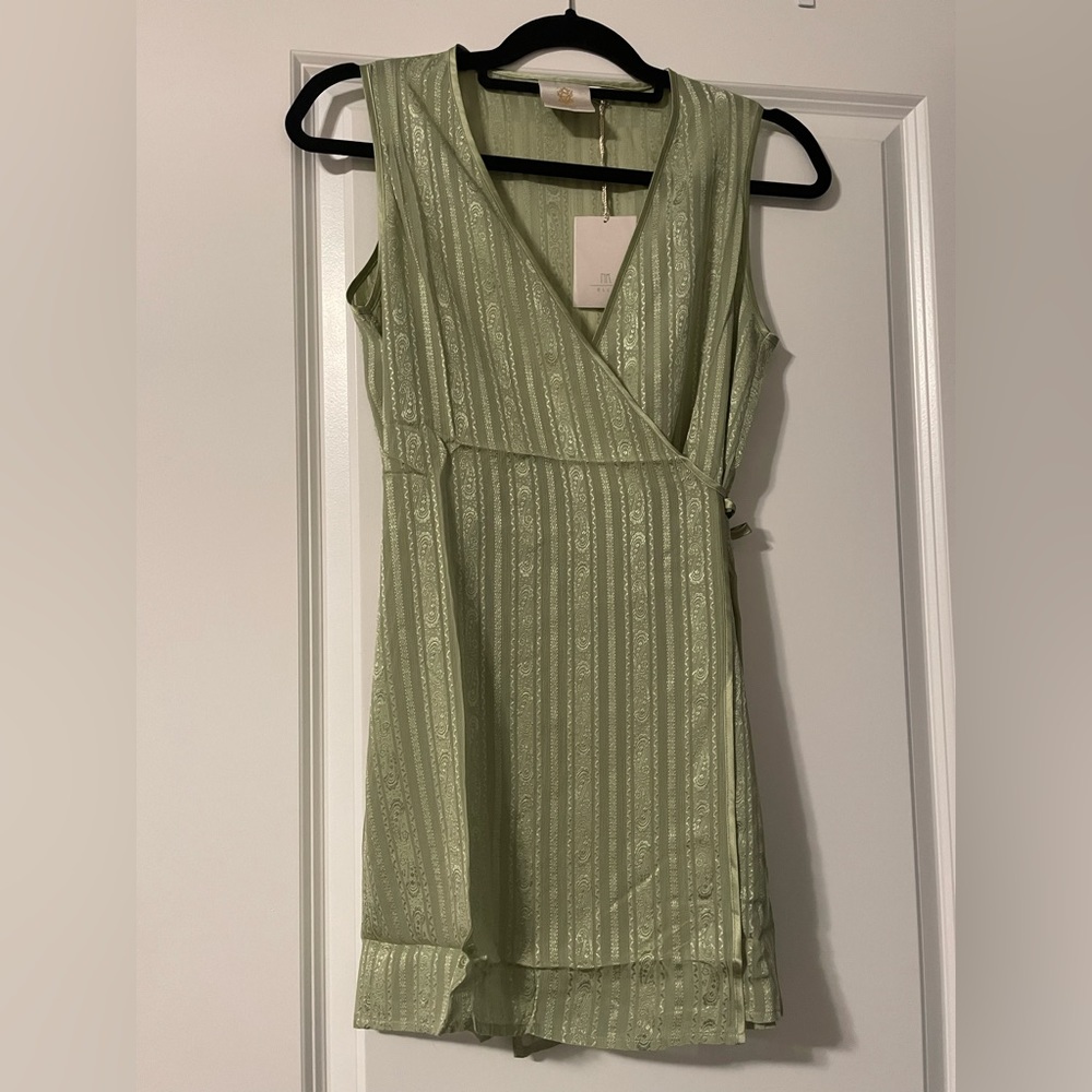 NWT- Sherle Wagner- 100% silk, small nightgown/top